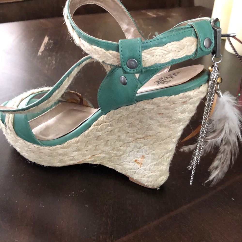 BKE Wedge Sandals - Picture 6 of 7
